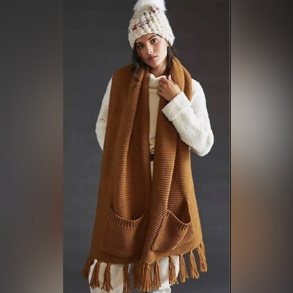 Anthropologie fringe pocket scarf